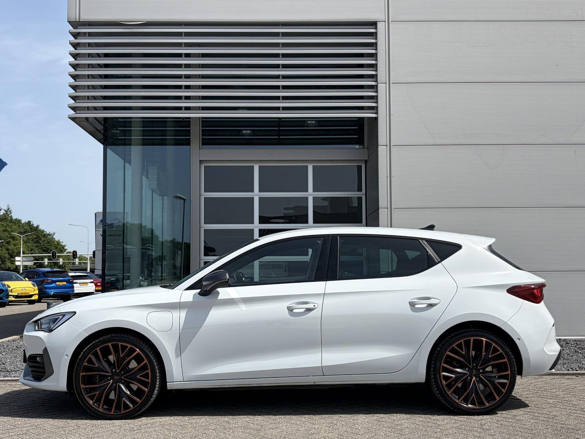 Cupra León