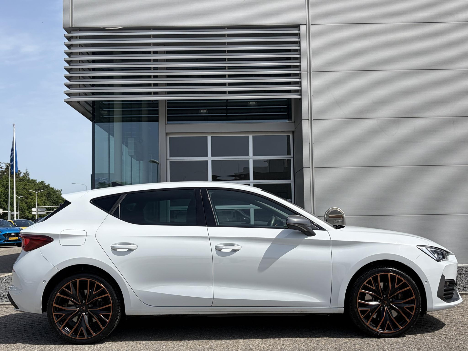 Cupra León