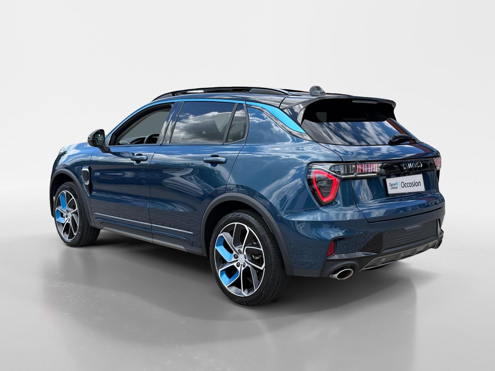 Lynk & Co 01