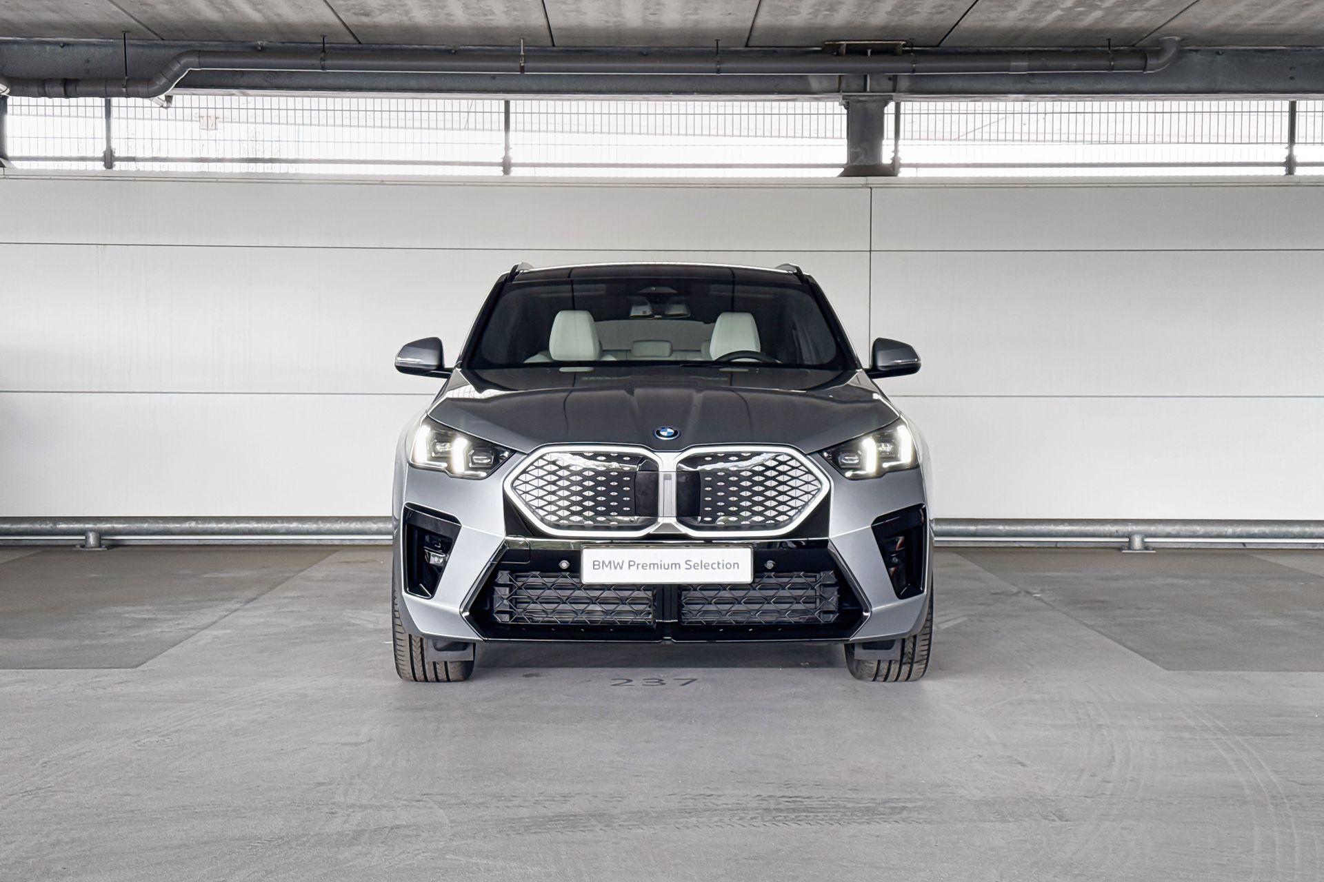 BMW iX2