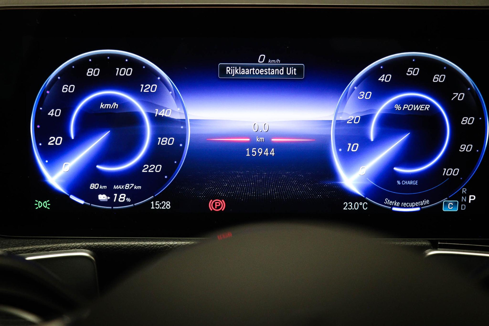 Mercedes-Benz Eqb