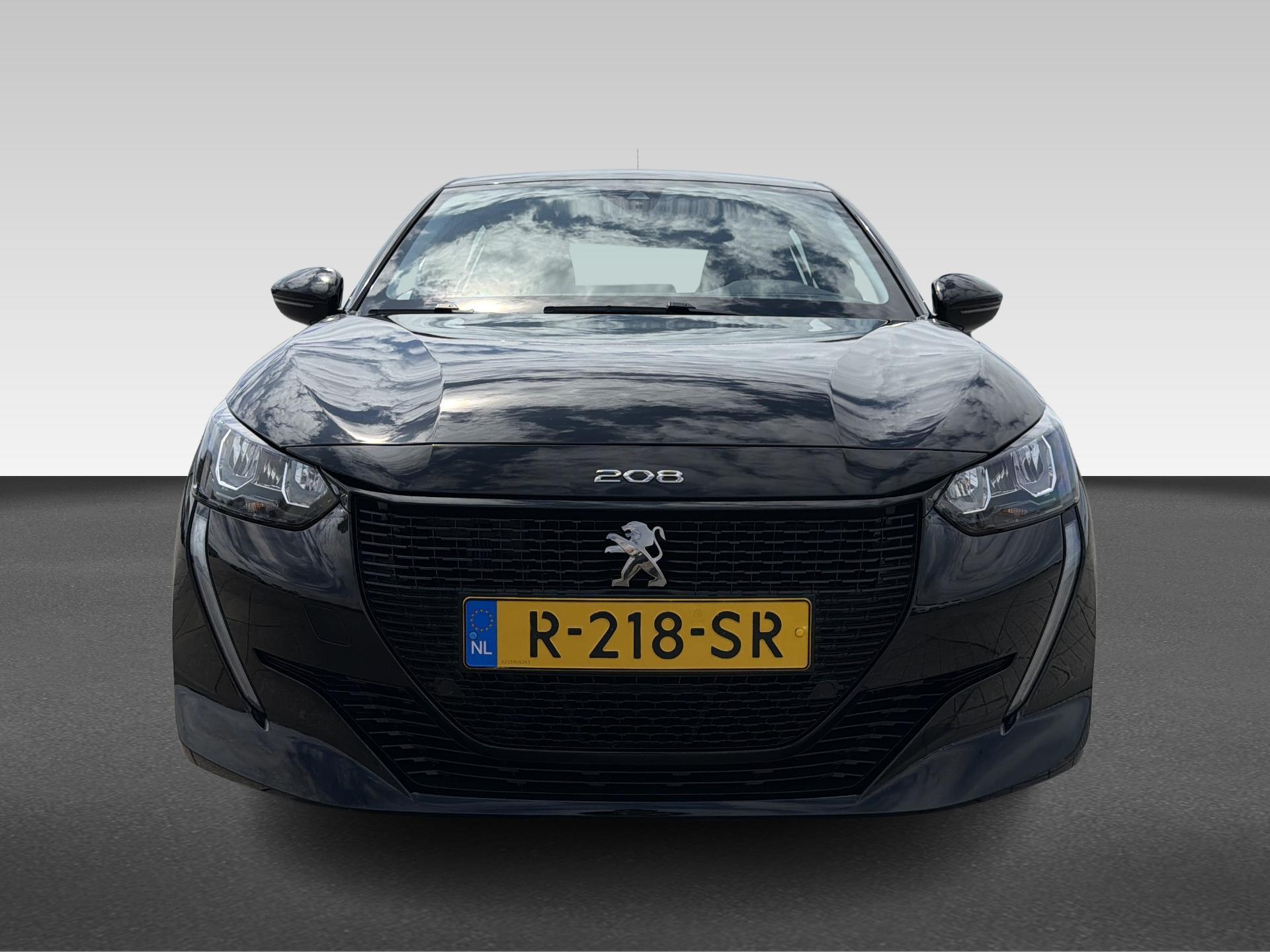 Peugeot e-208