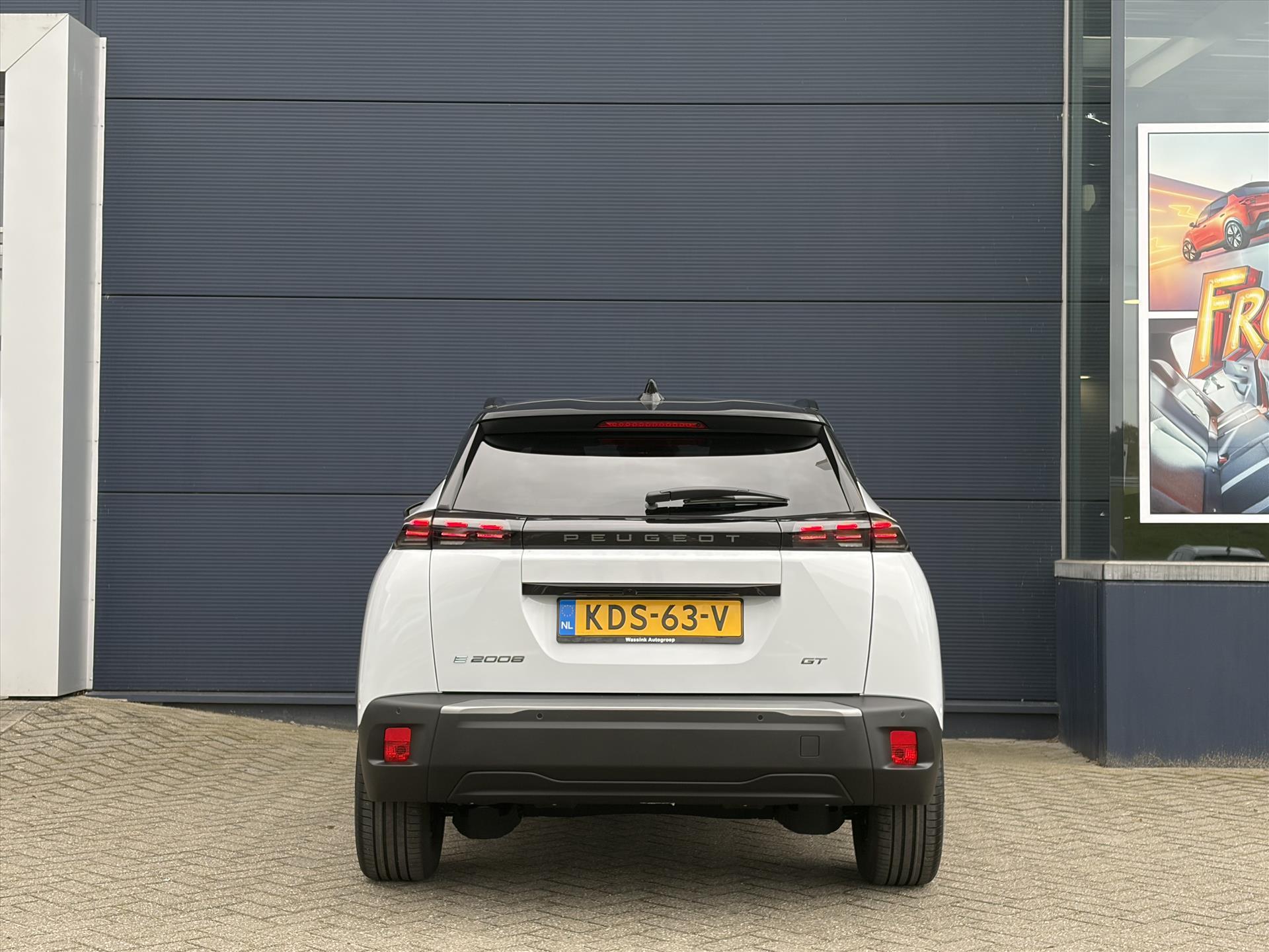Peugeot e-2008