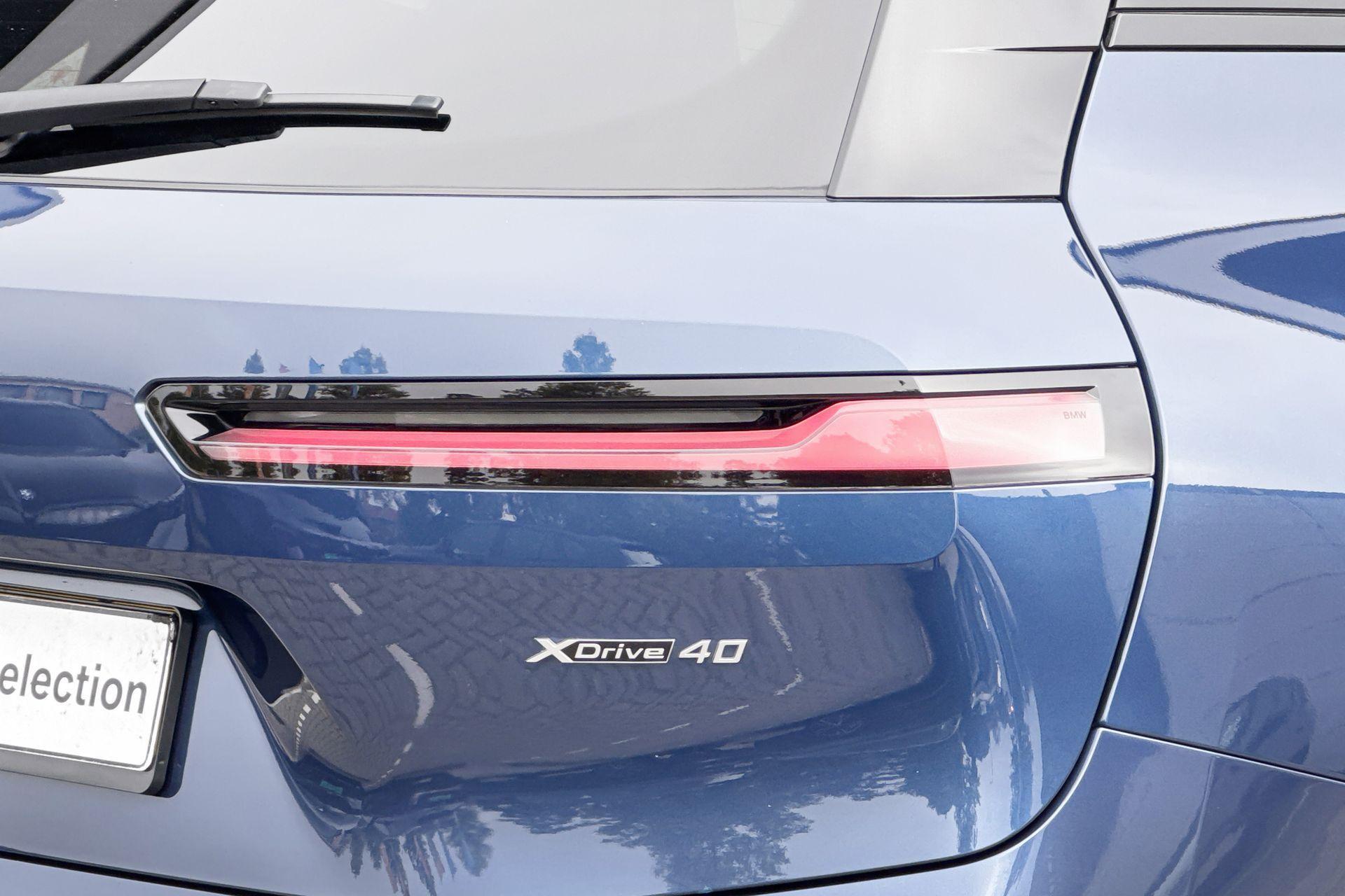 BMW iX