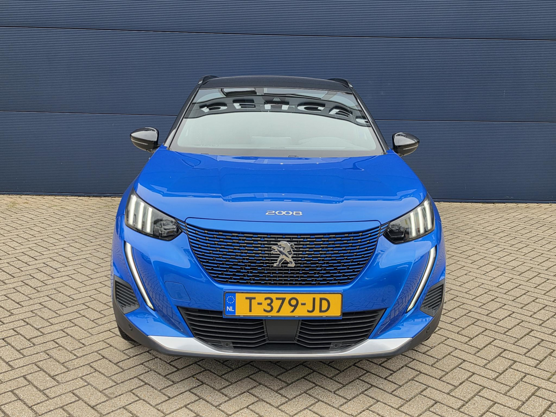 Peugeot e-2008