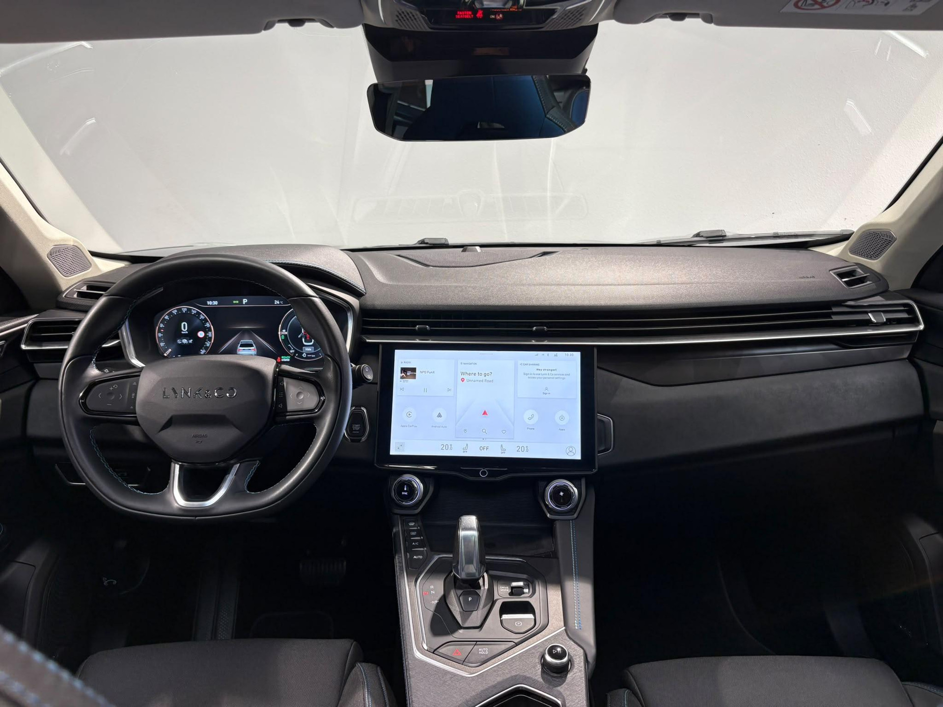 Lynk & Co 01