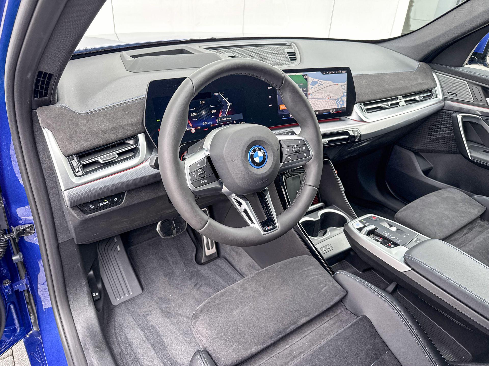 BMW iX1