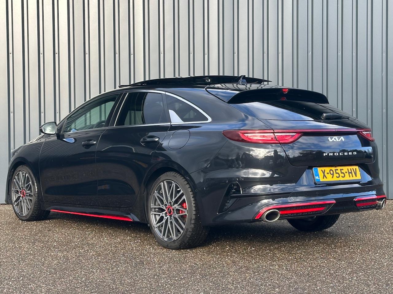 Kia Proceed