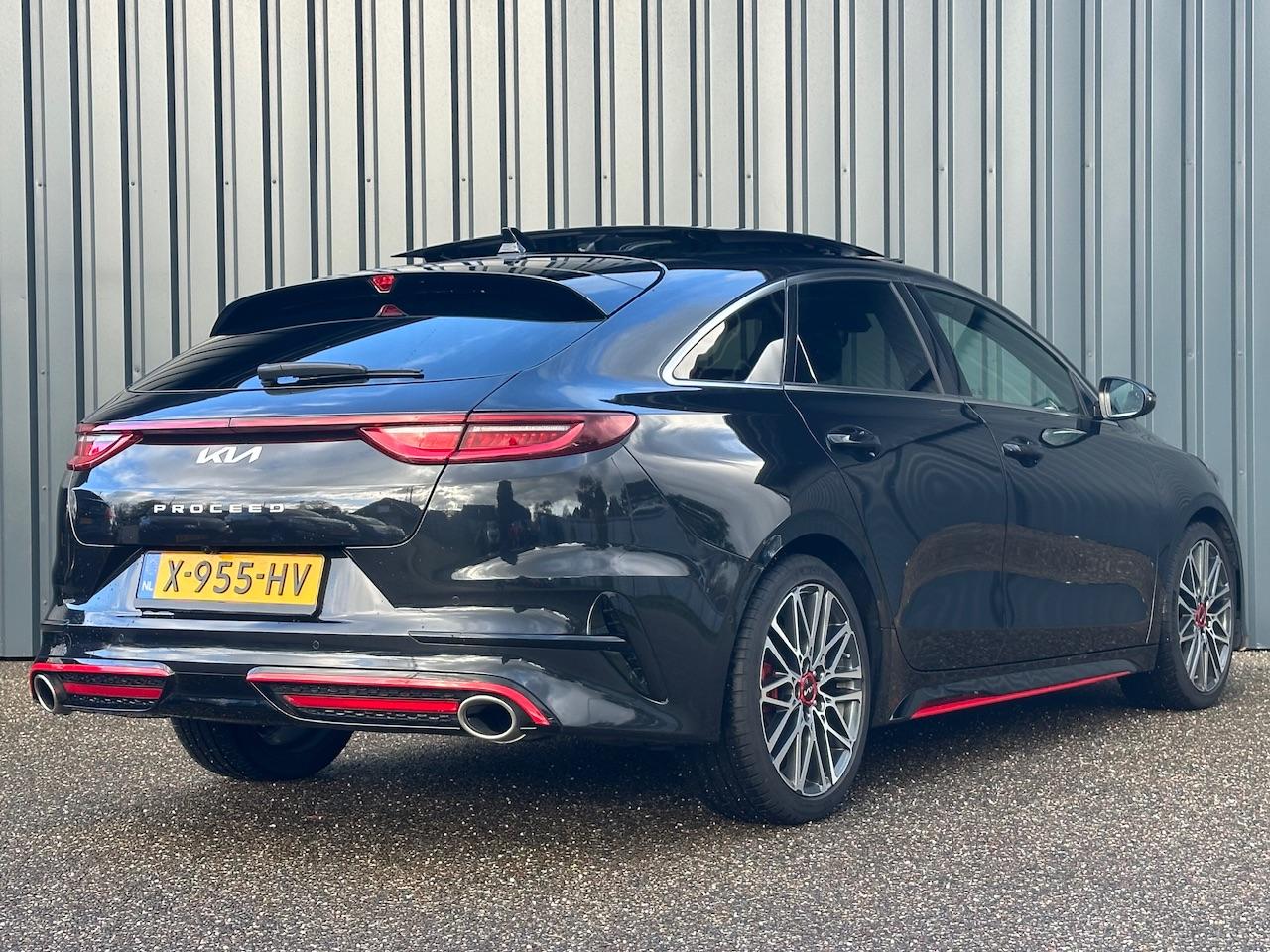 Kia Proceed