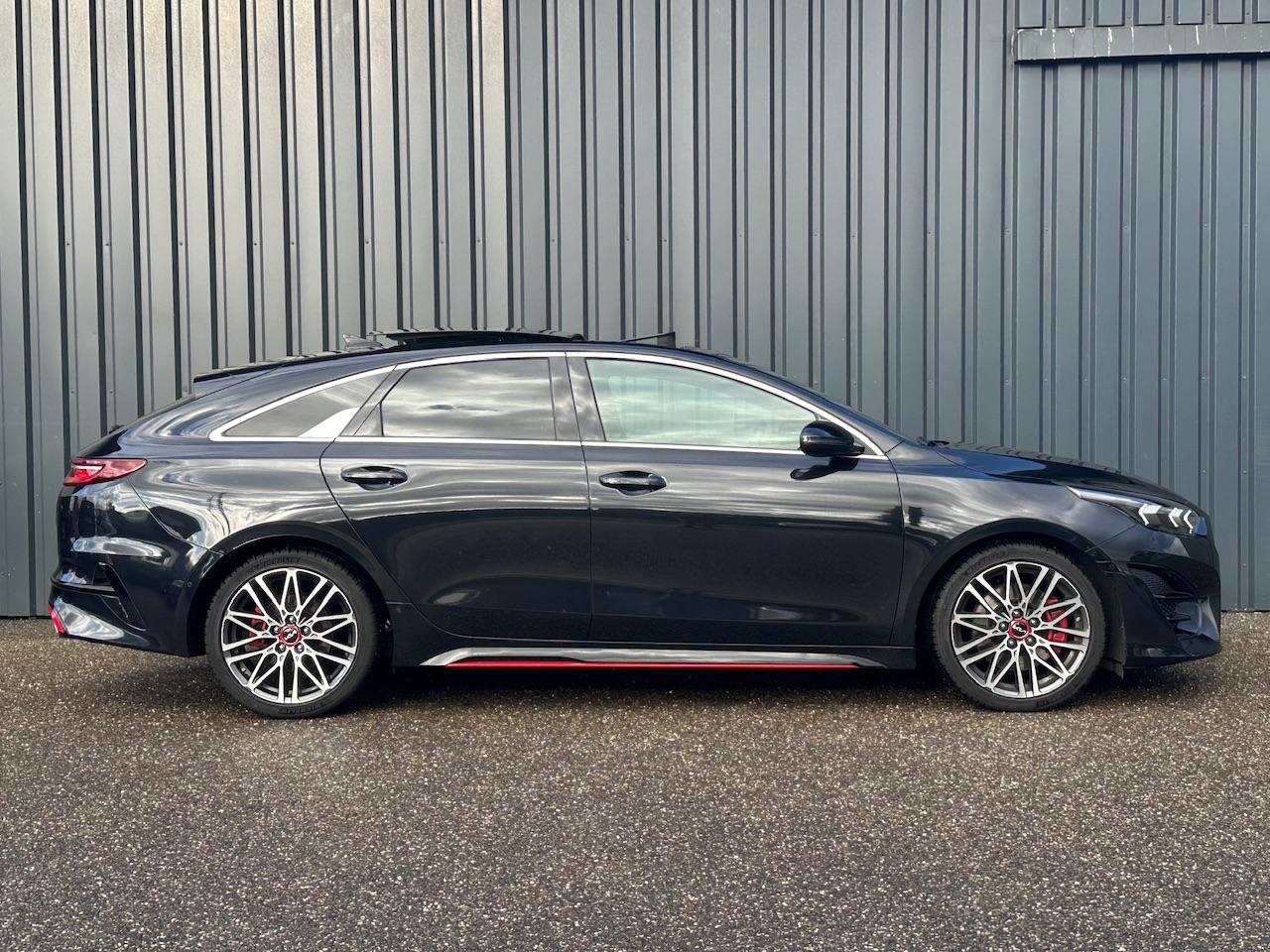 Kia Proceed