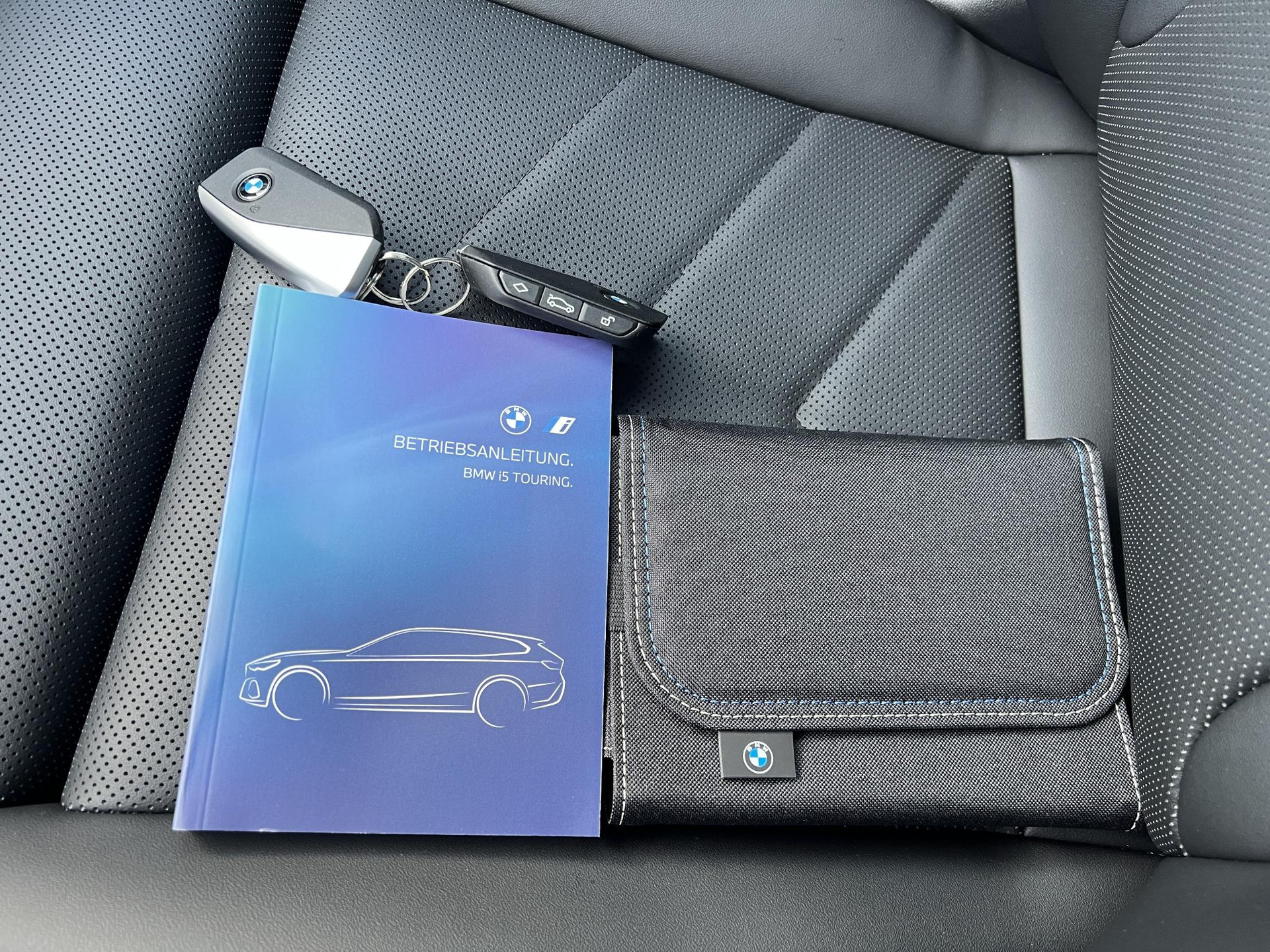 BMW i5