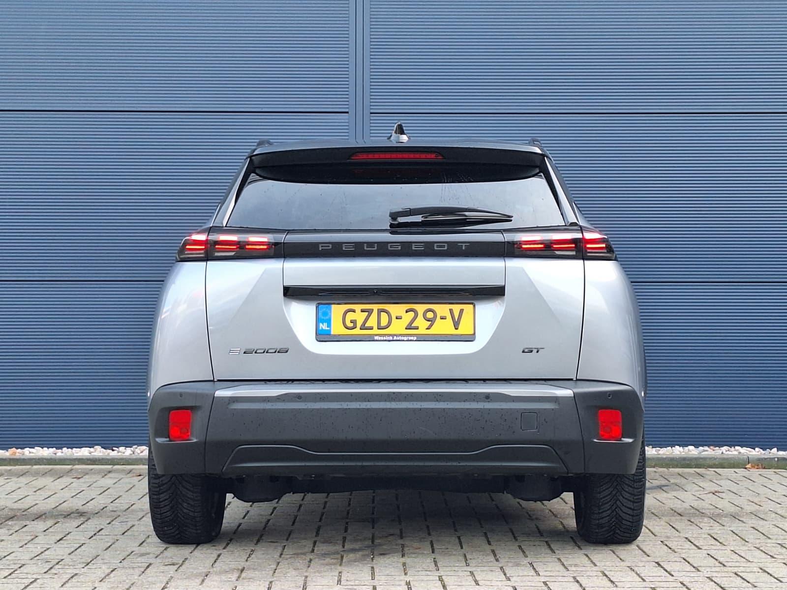 Peugeot e-2008