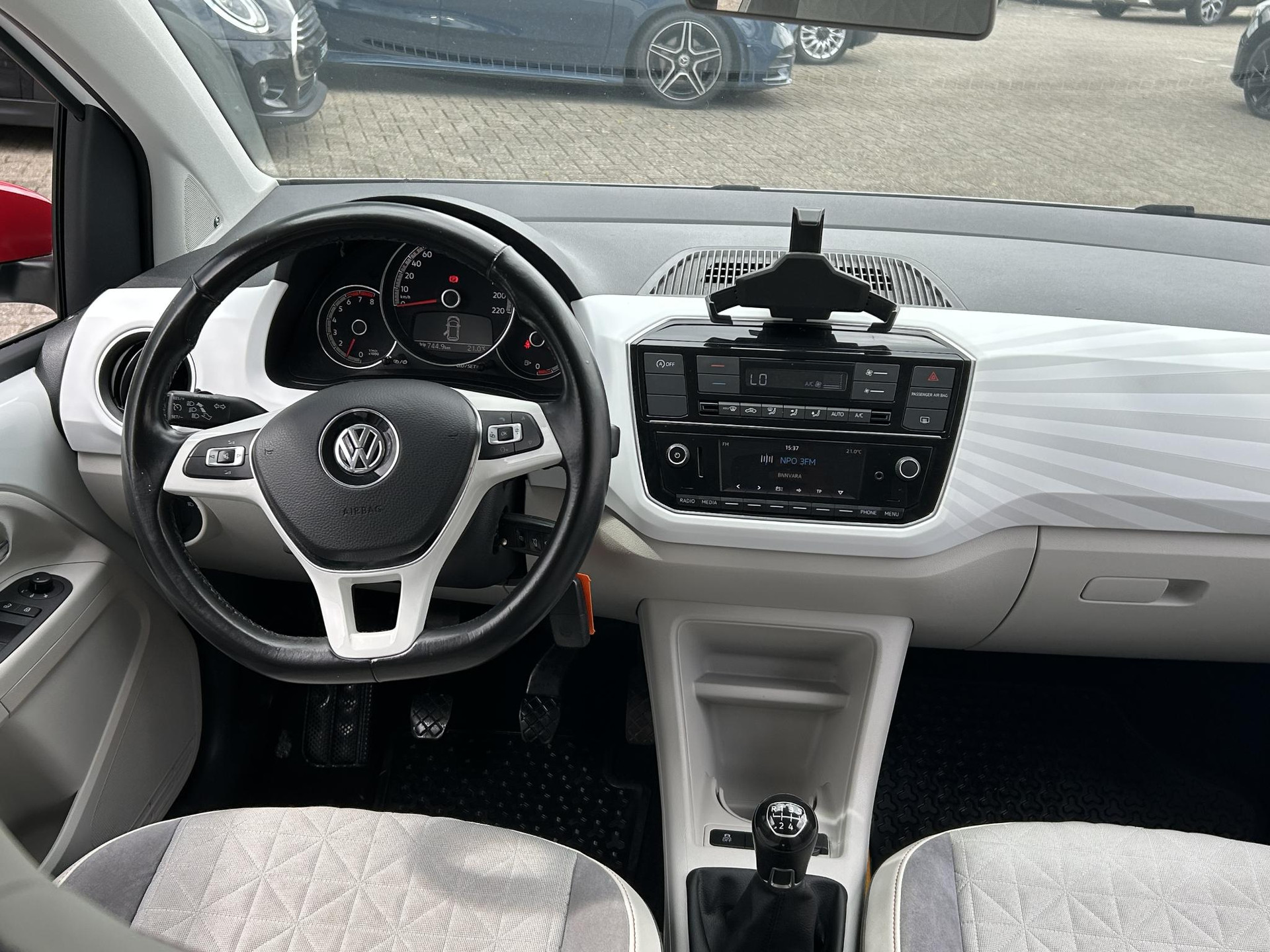 Volkswagen up!