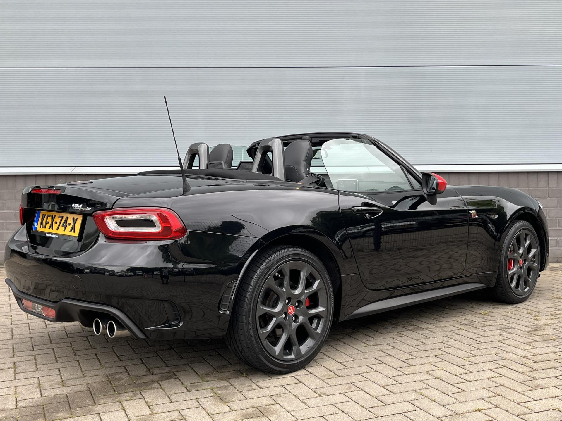Fiat 124 Spider