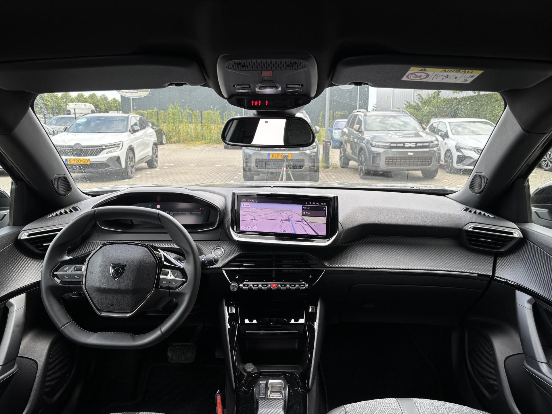 Peugeot e-2008