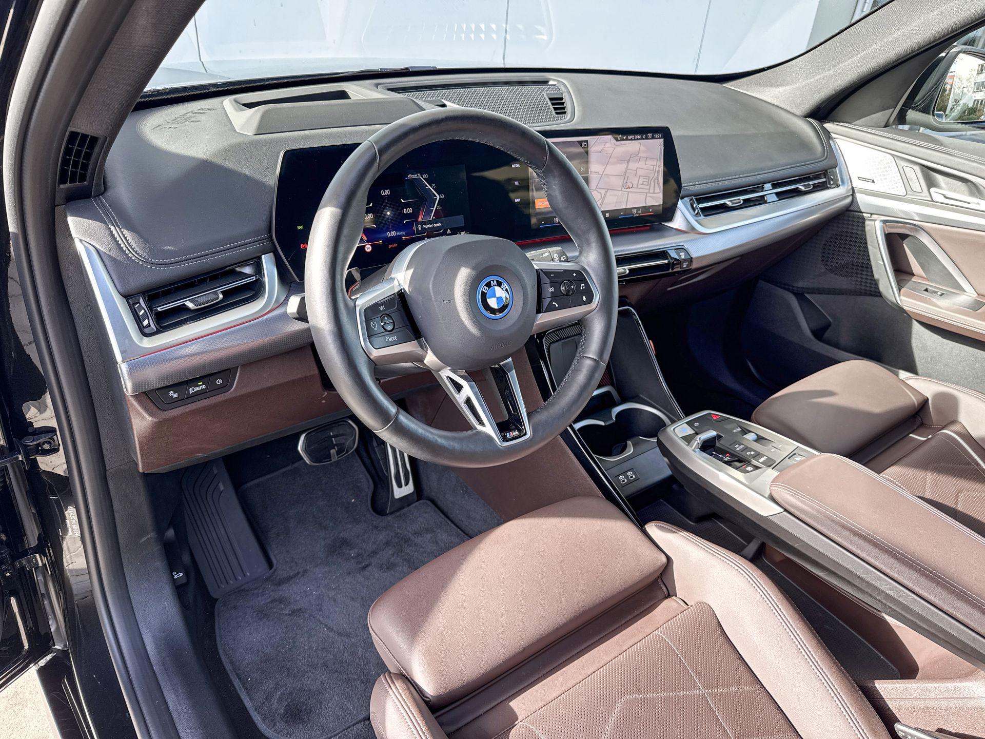 BMW iX1