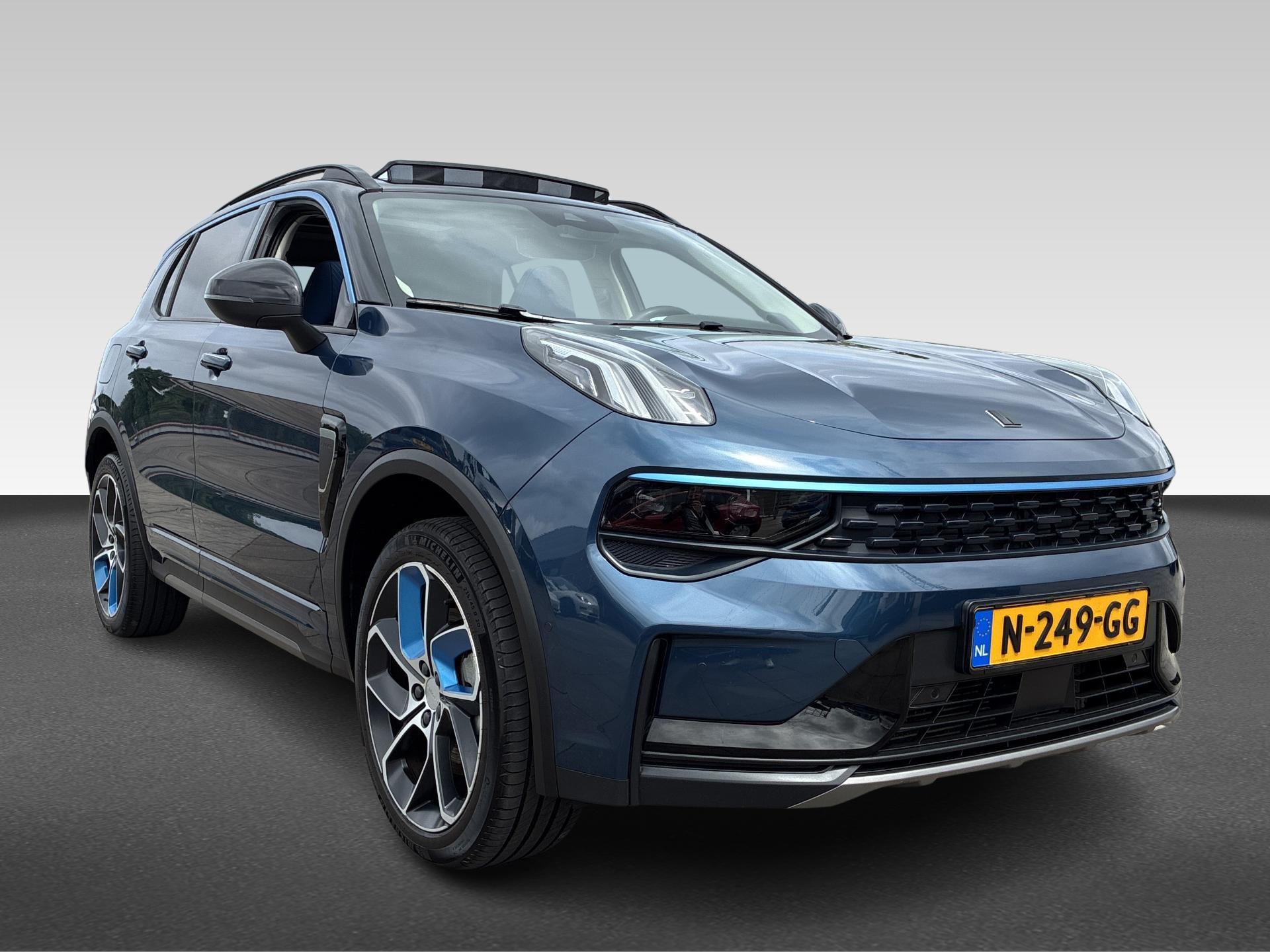 Lynk & Co 01
