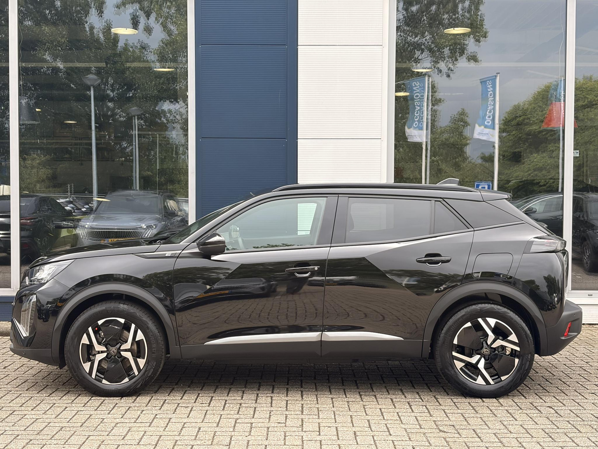 Peugeot e-2008