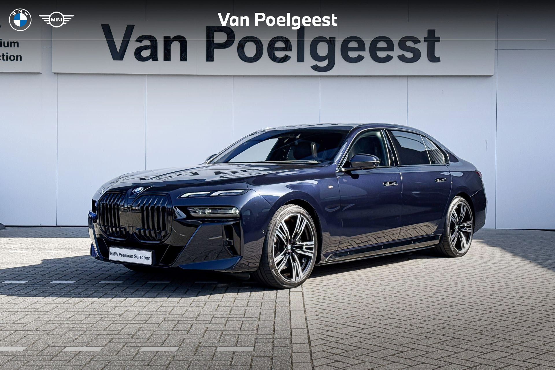 BMW i7