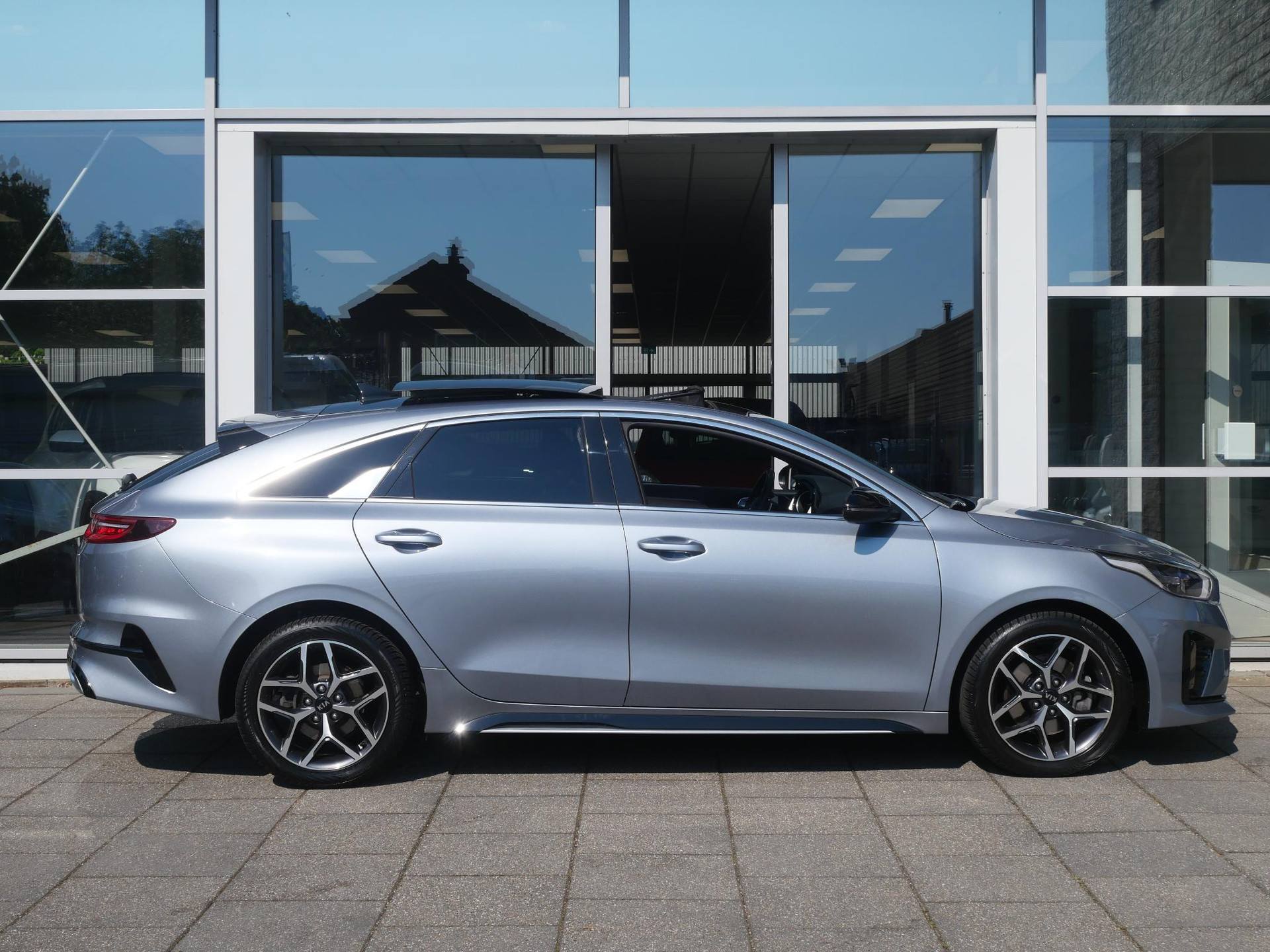 Kia Proceed