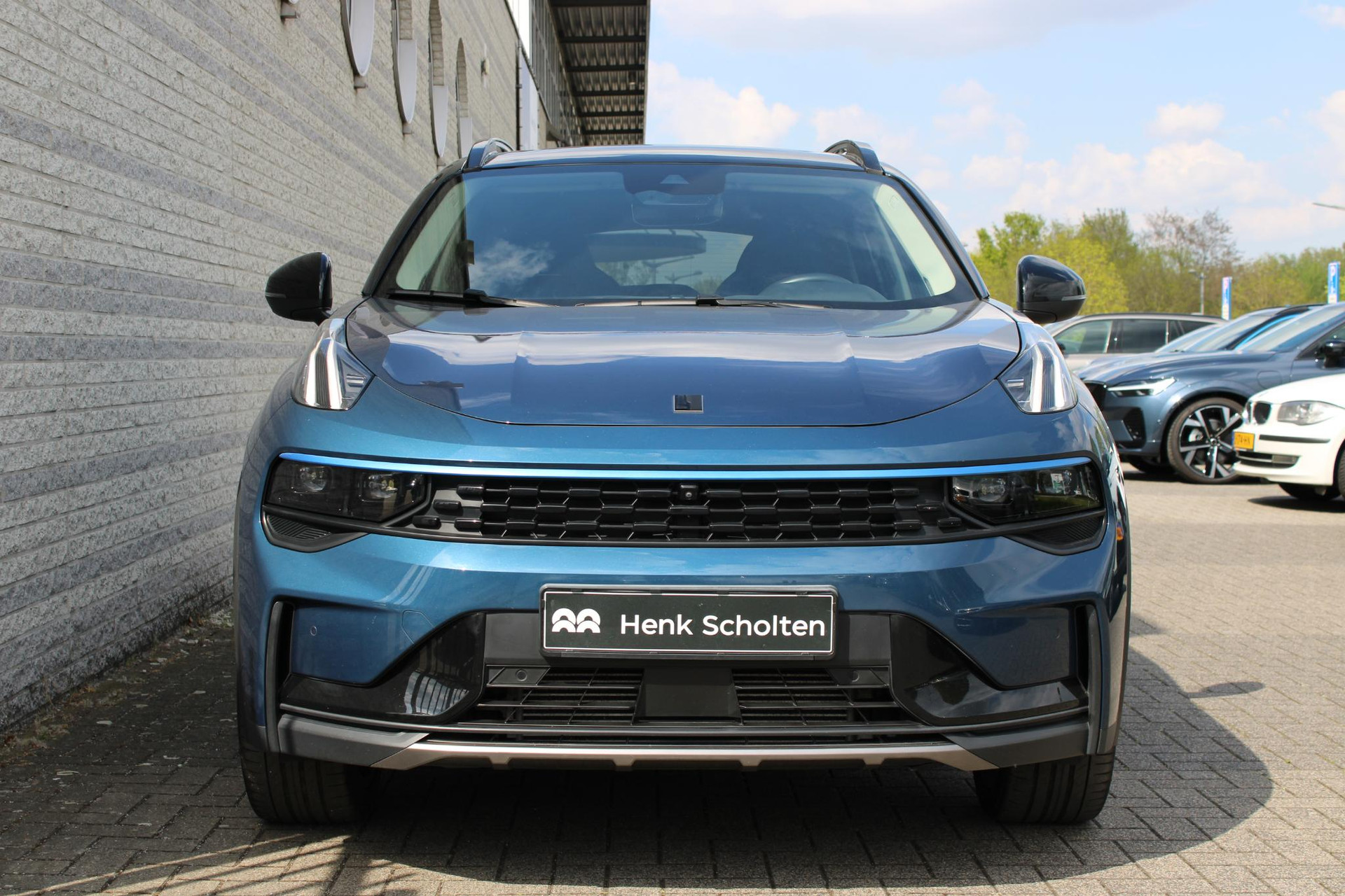 Lynk & Co 01