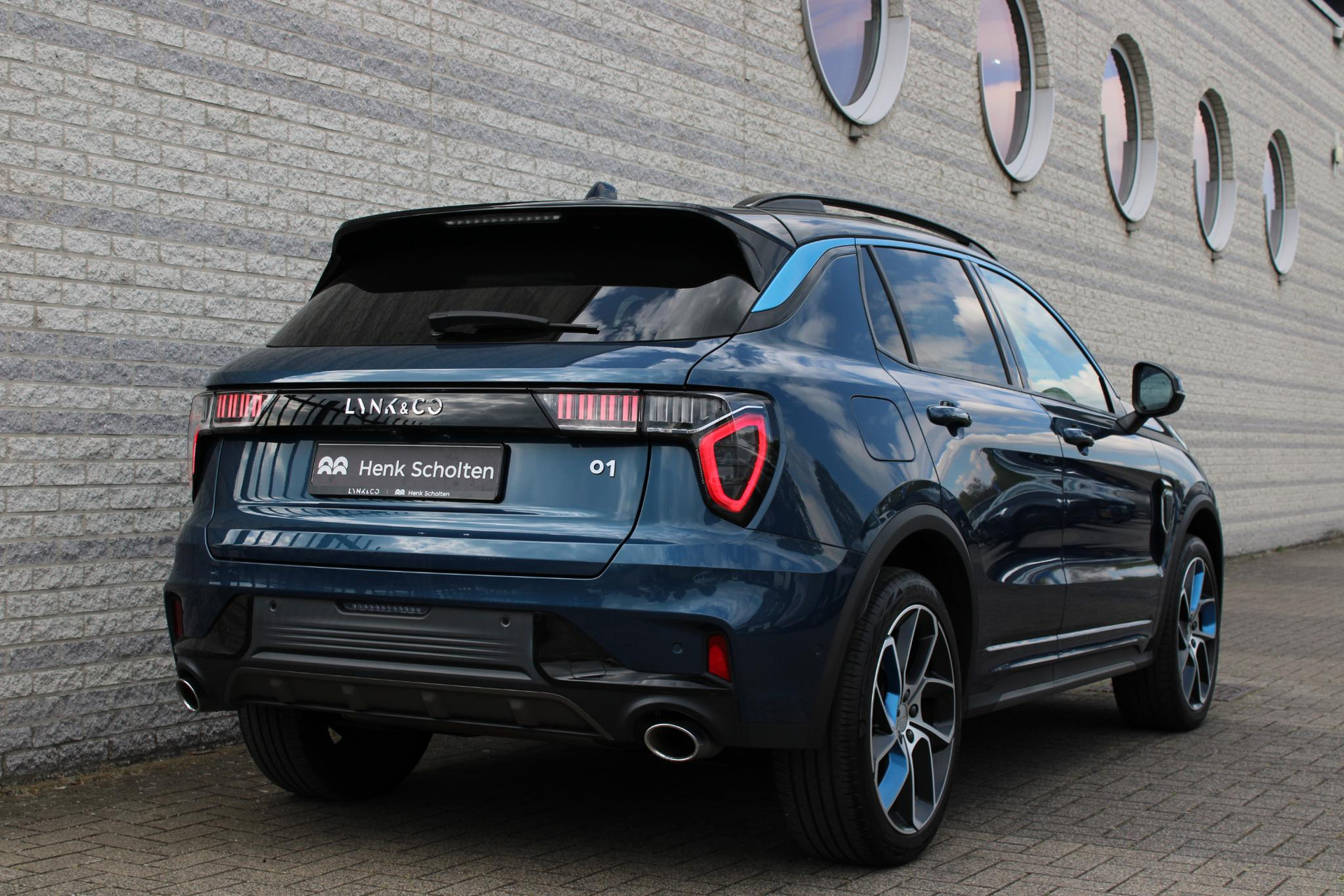 Lynk & Co 01