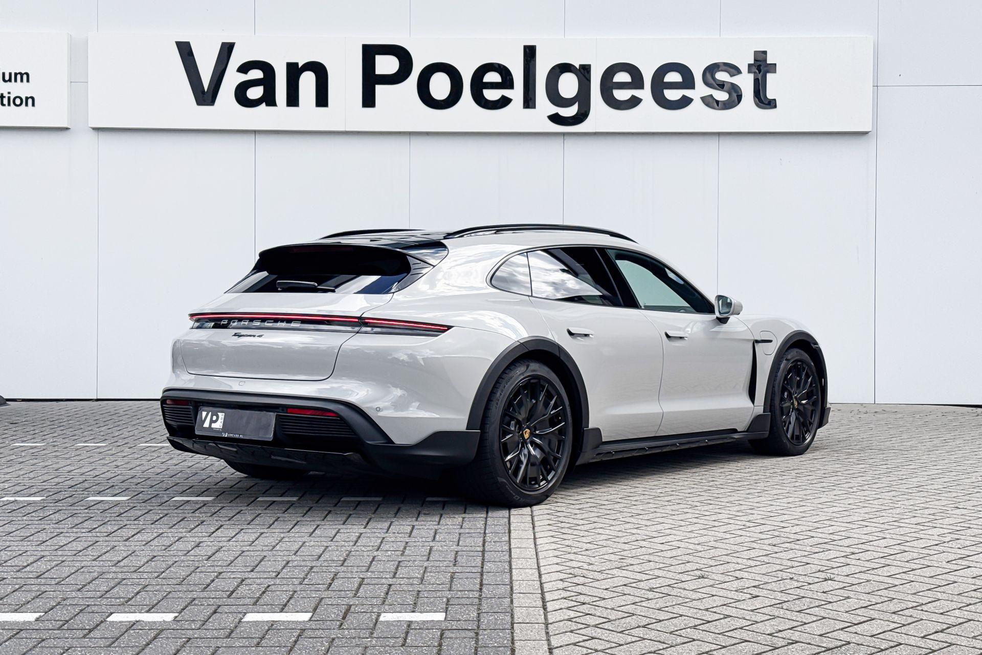 Porsche Taycan Cross Turismo