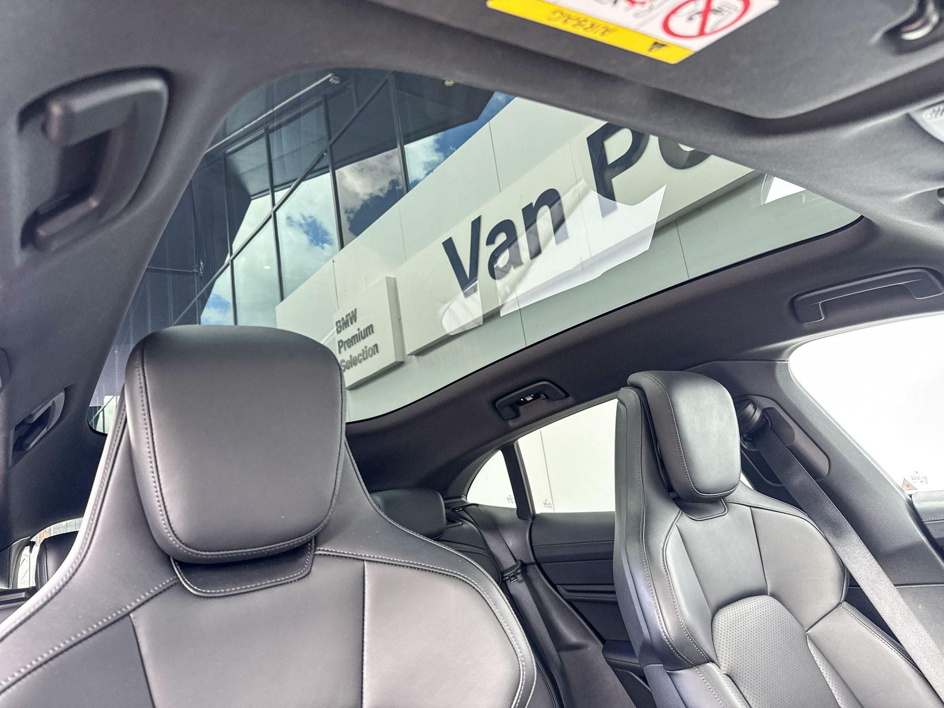 Porsche Taycan Cross Turismo