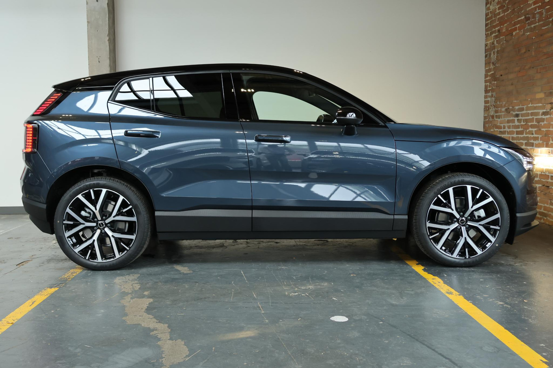 Volvo EX30