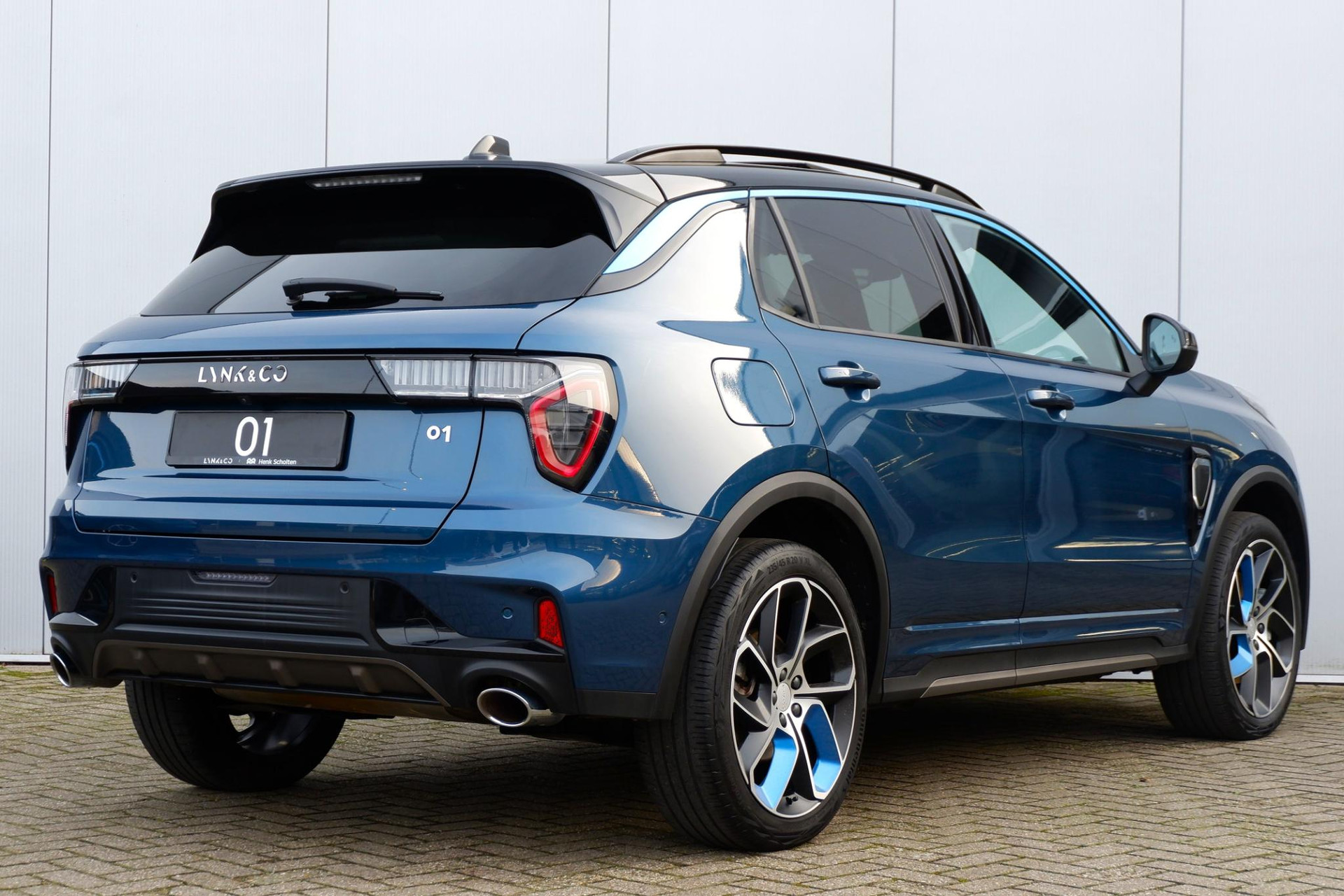Lynk & Co 01