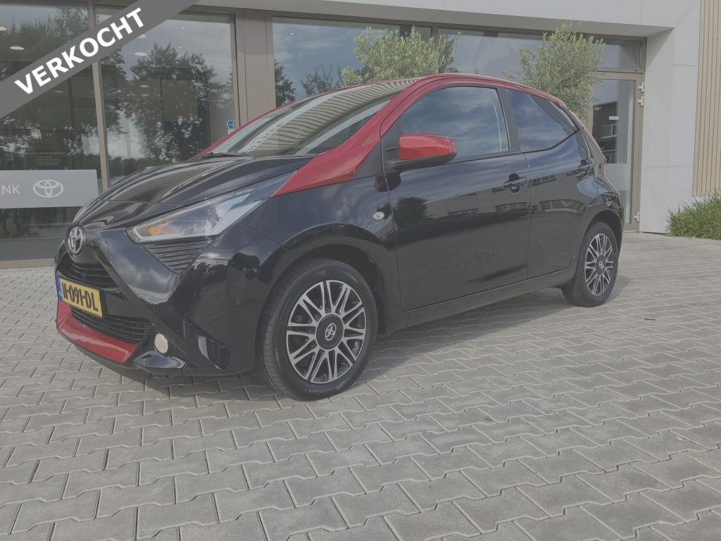 Toyota Aygo 1.0 VVT-i x-clusiv | Leder | Apple CAR Play VERKOCHT