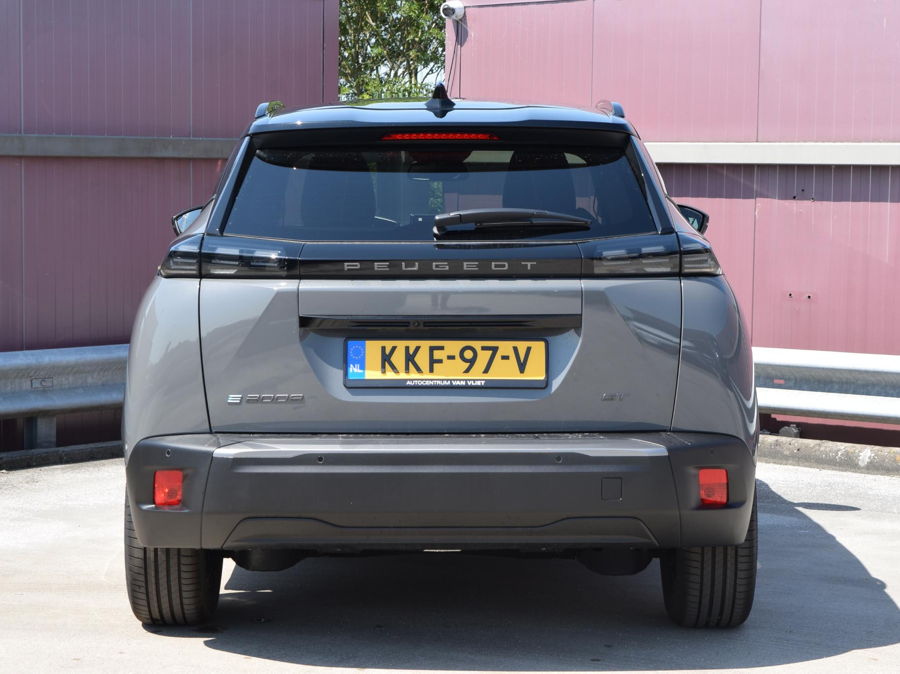 Peugeot e-2008