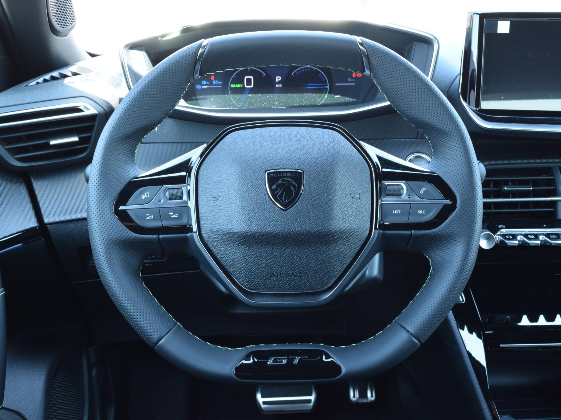 Peugeot e-2008