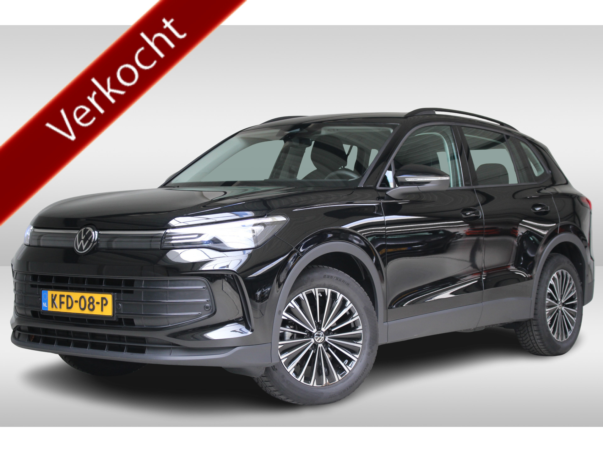 Volkswagen Tiguan 1.5 eTSI Automaat Navigatie | Trekhaak | Stoelverwarming | Lichtmetalen velgen
