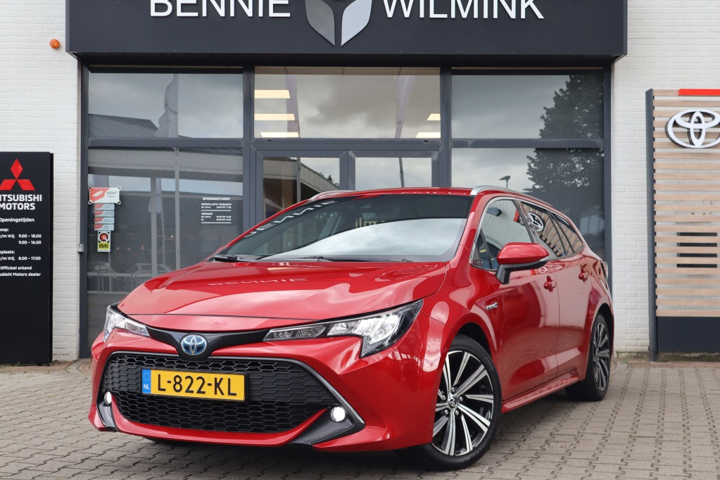 Toyota Corolla Touring Sports 1.8 Hybrid Dynamic Trekhaak | All Seasons | Carplay | Stoelverwarming