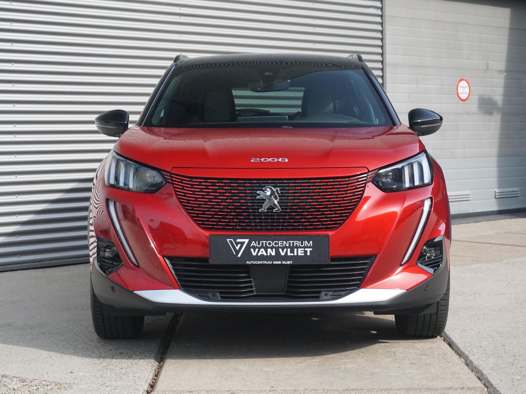 Peugeot e-2008