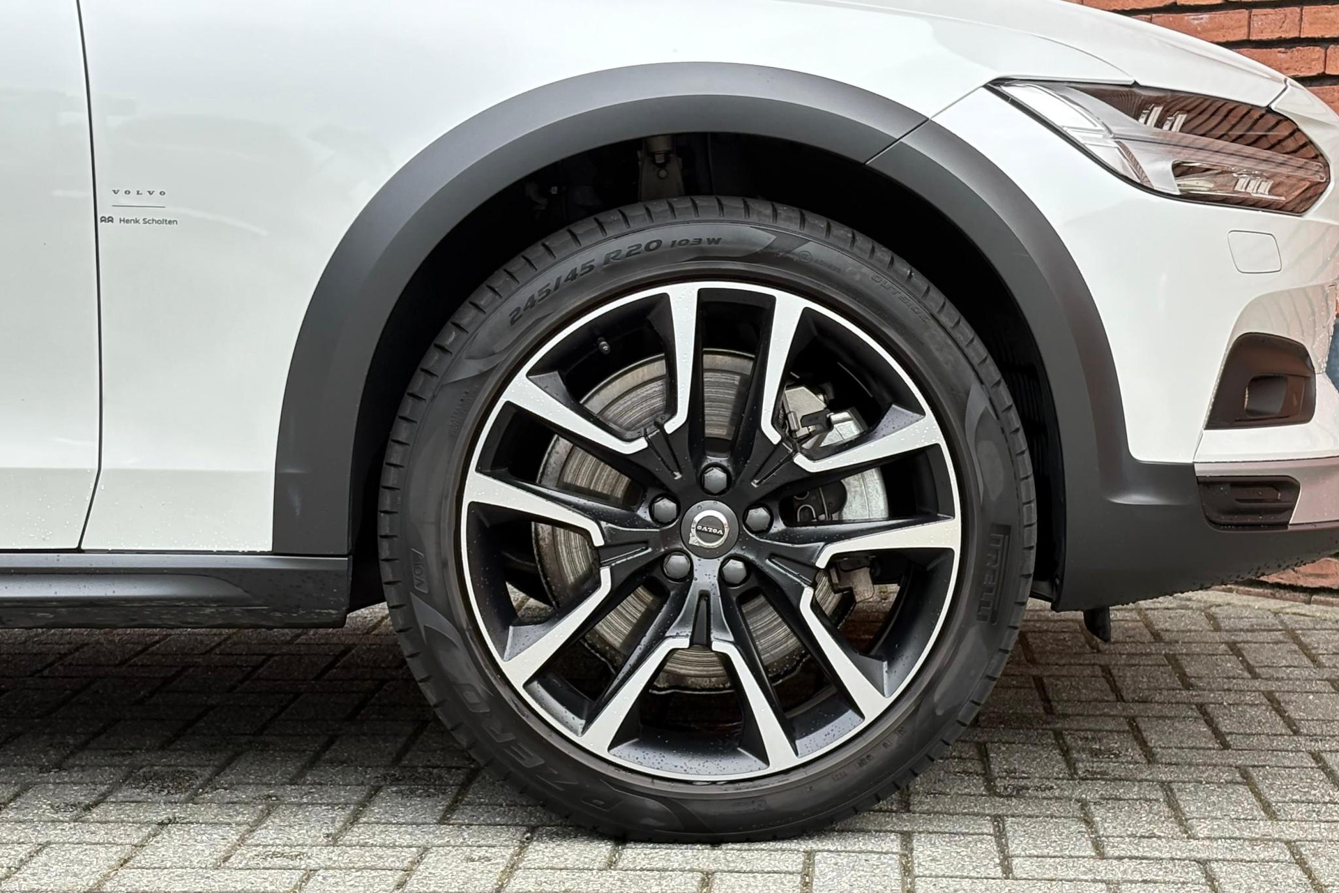 Volvo V90
