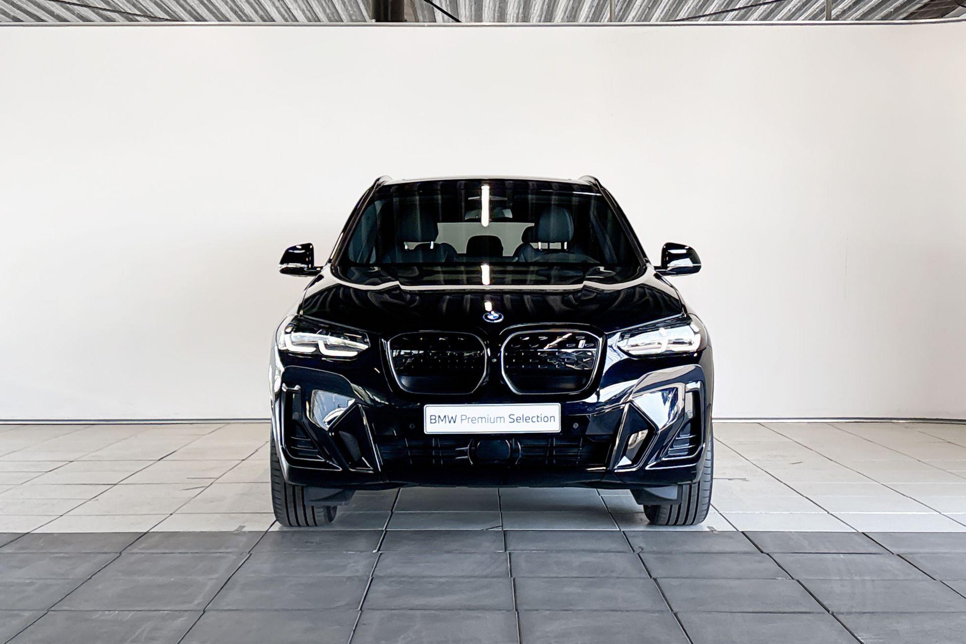 BMW iX3