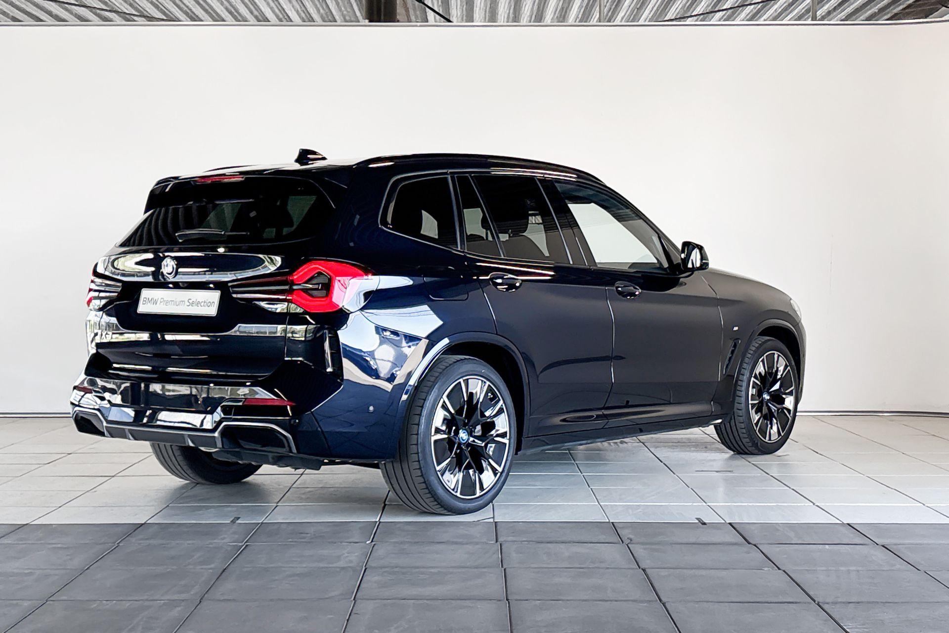 BMW iX3