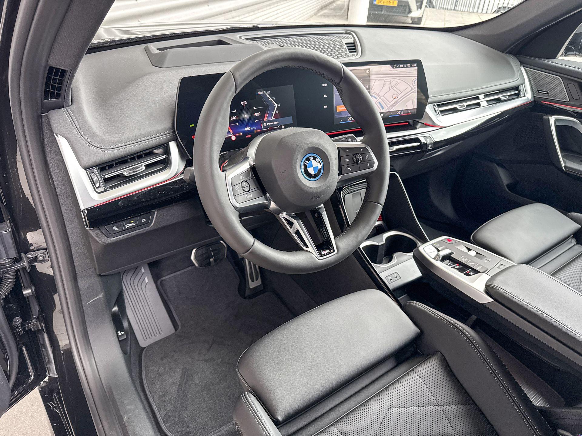 BMW iX1