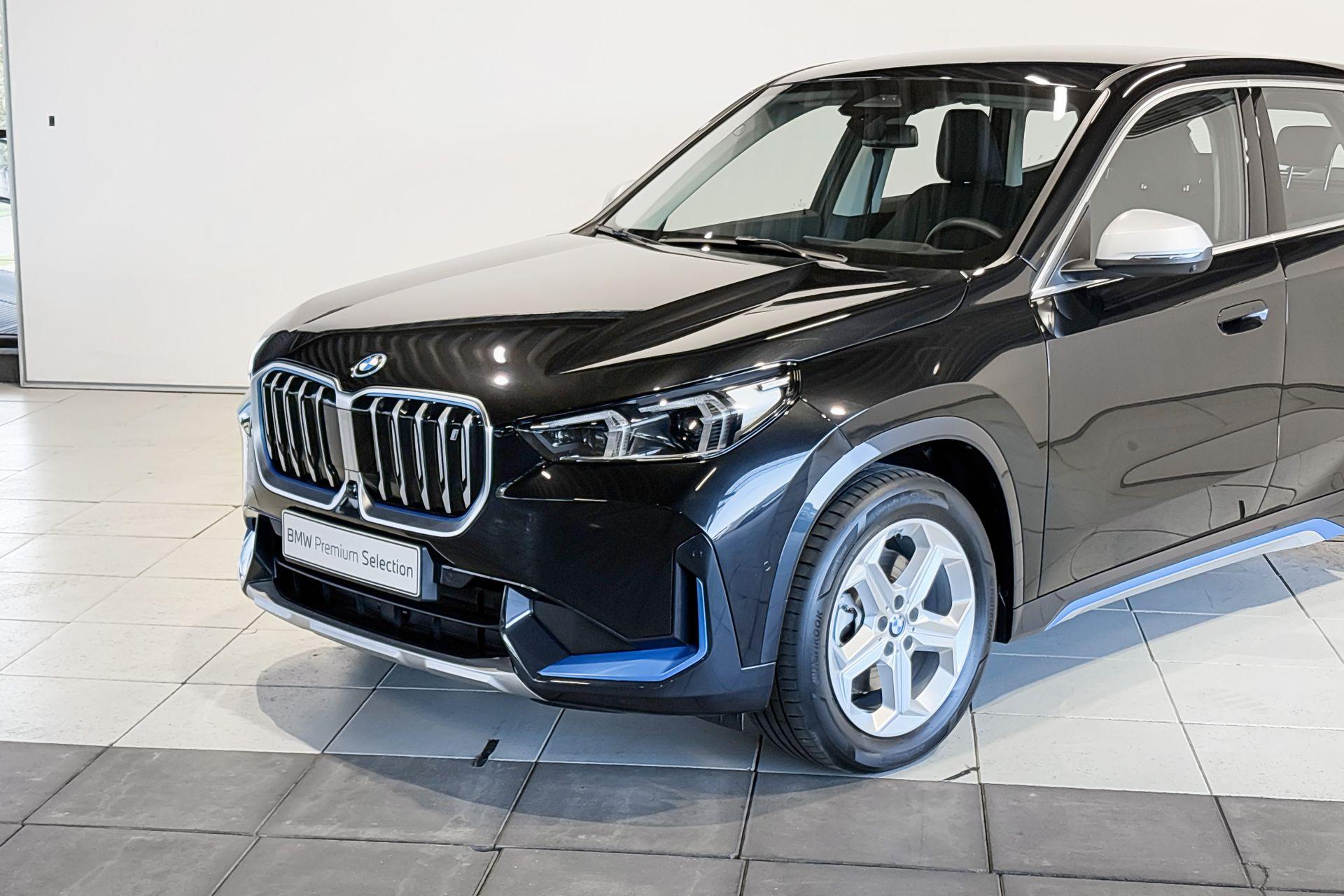 BMW iX1
