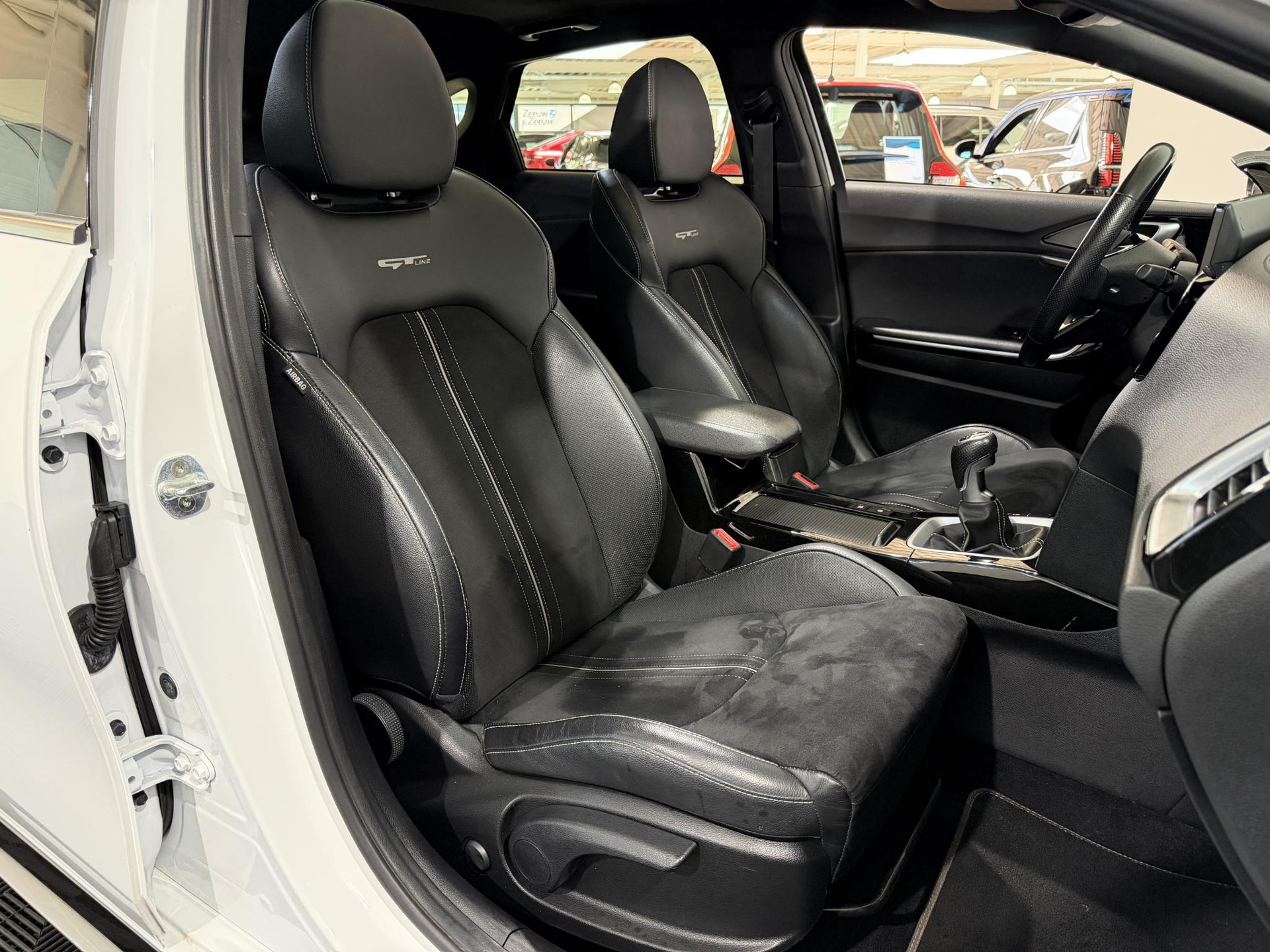 Kia Proceed