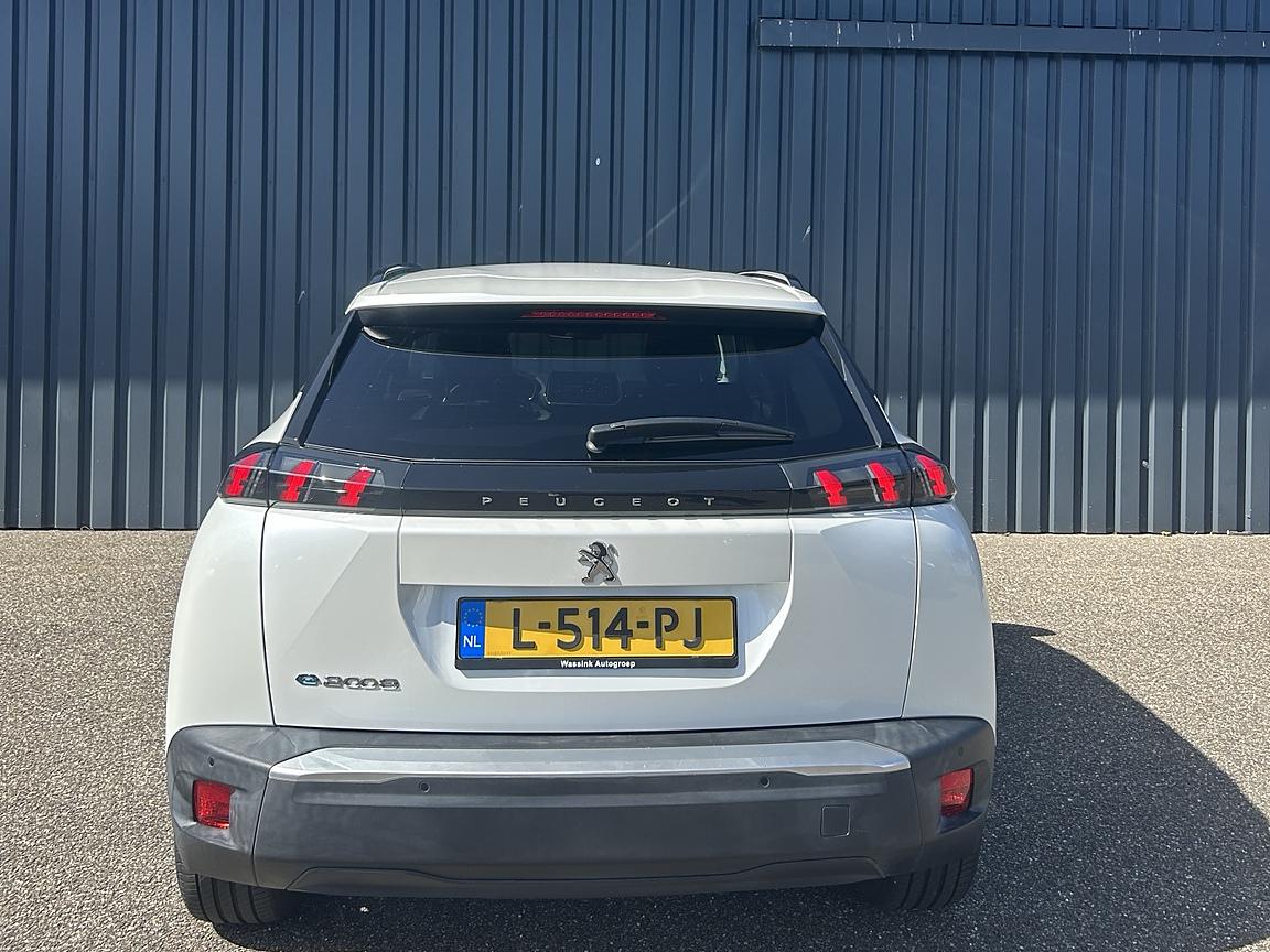 Peugeot e-2008