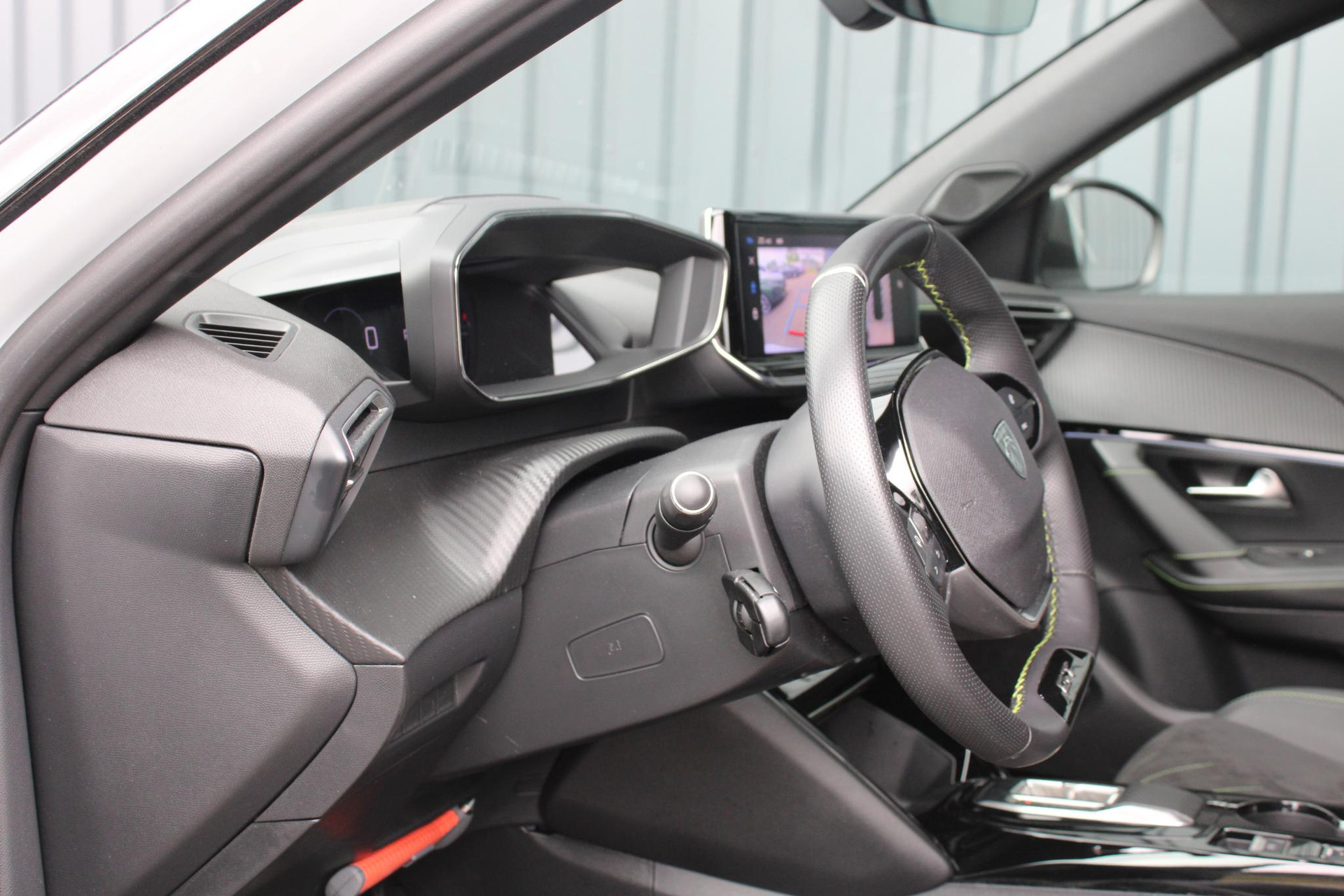 Peugeot e-2008