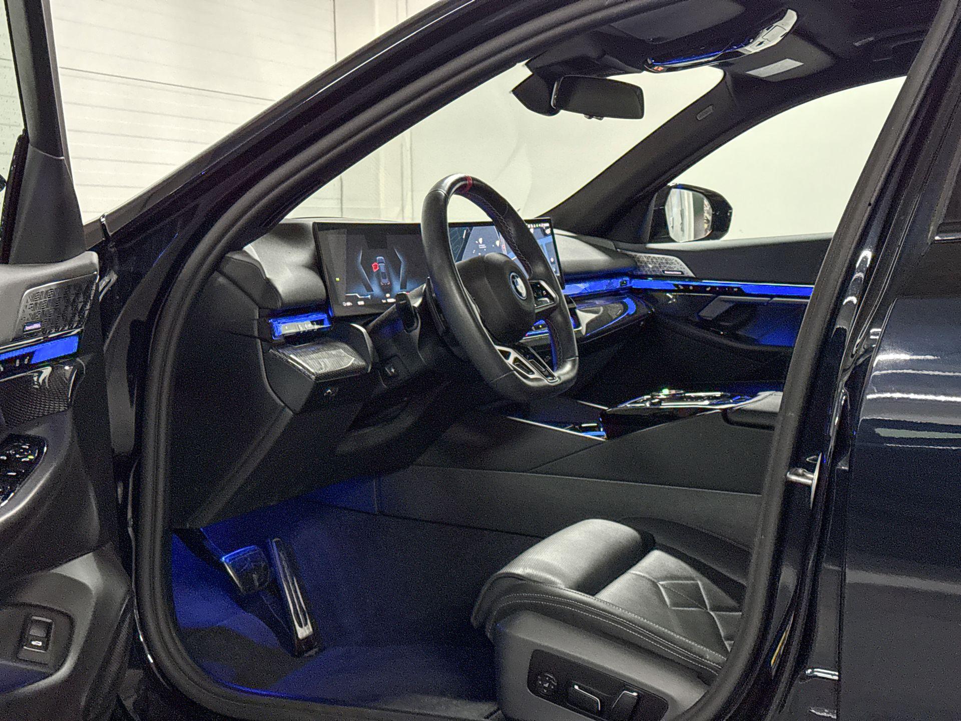 BMW i5