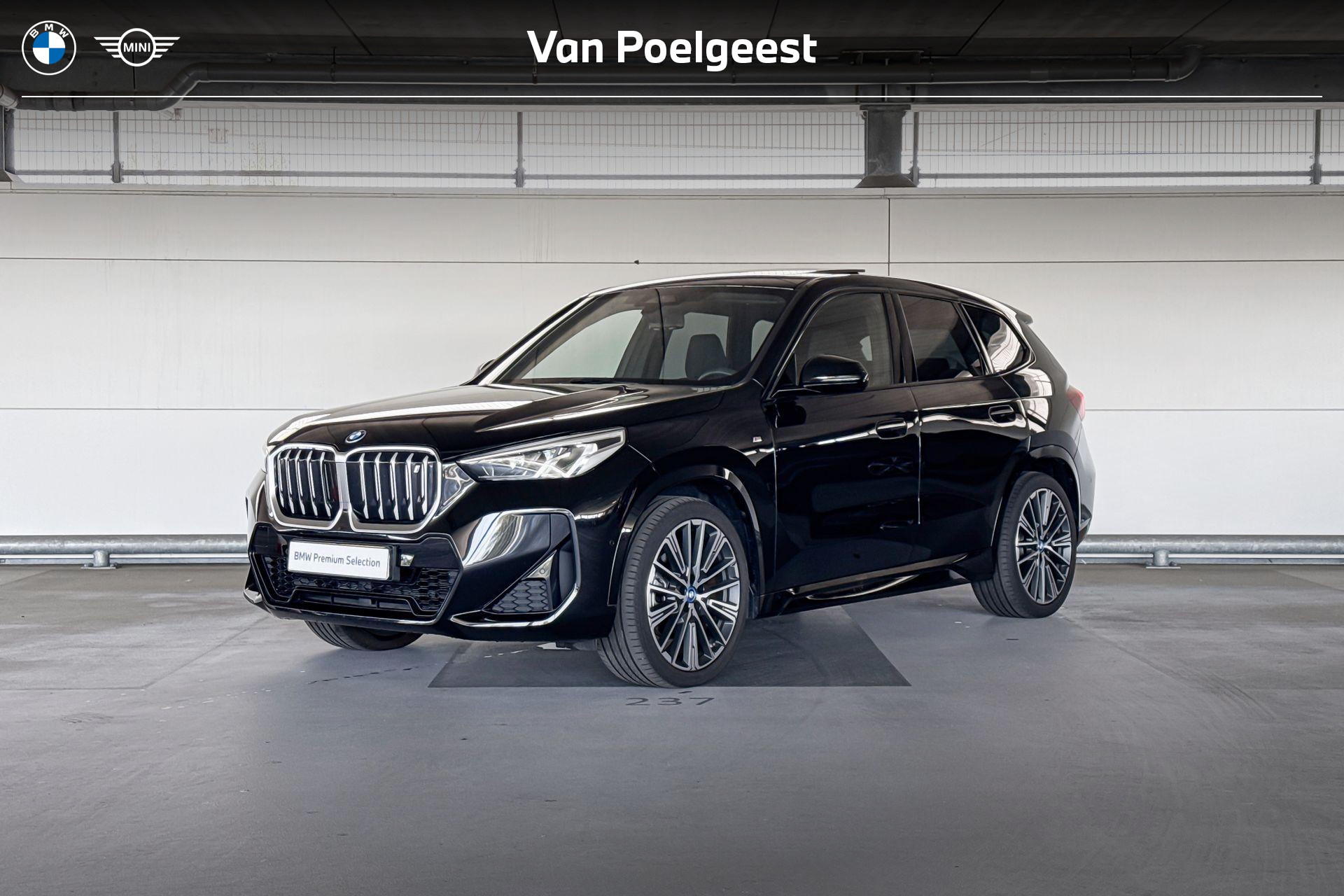 BMW iX1