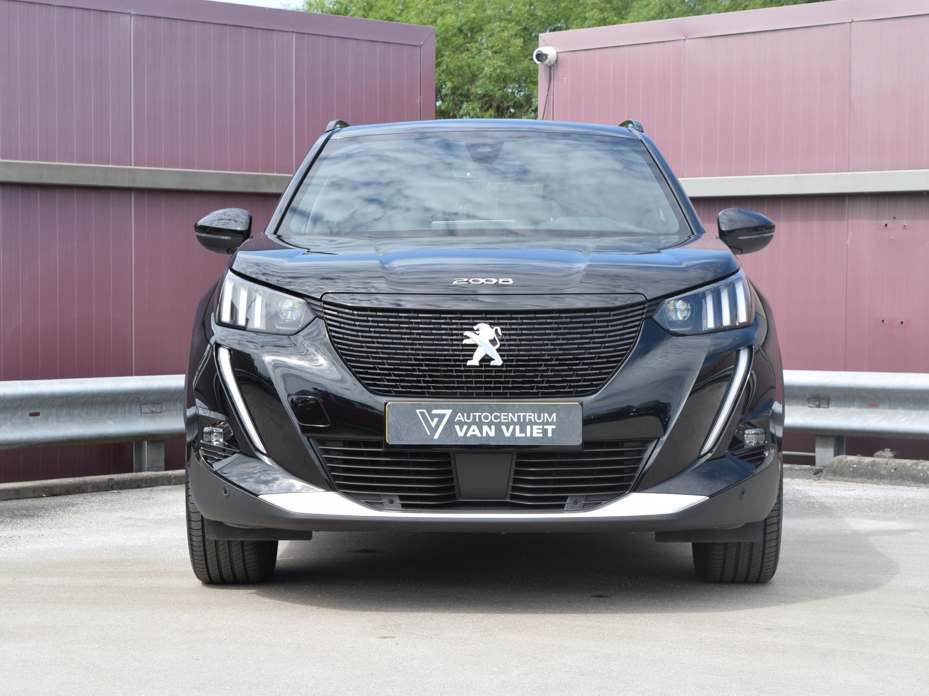 Peugeot e-2008