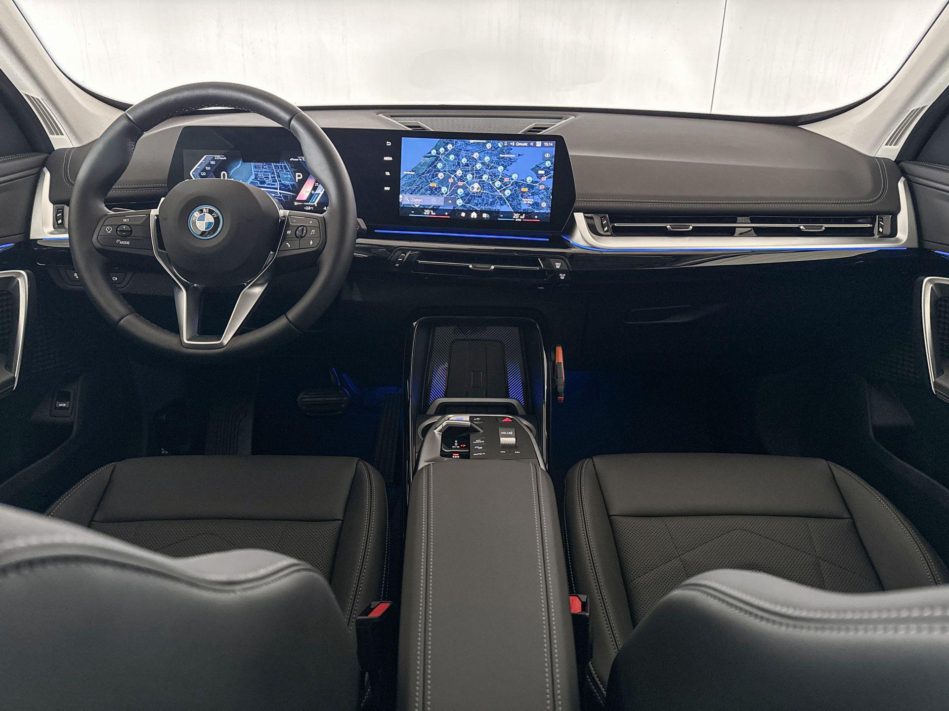 BMW iX1