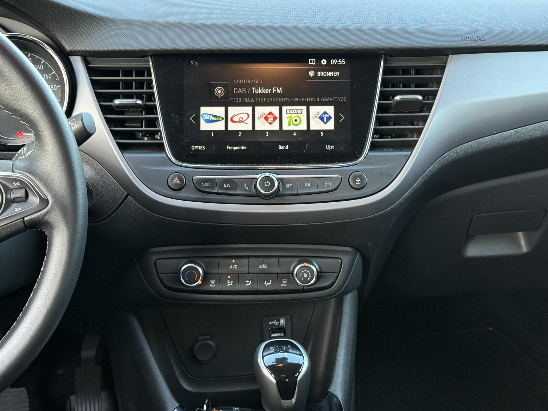 Opel Crossland X