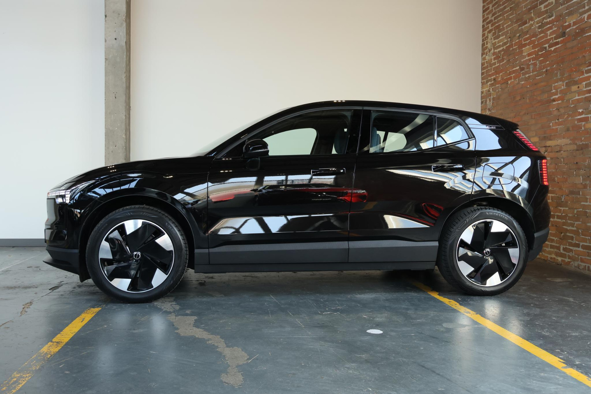 Volvo EX30